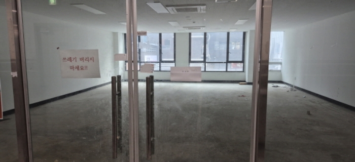 전유세대 출입문