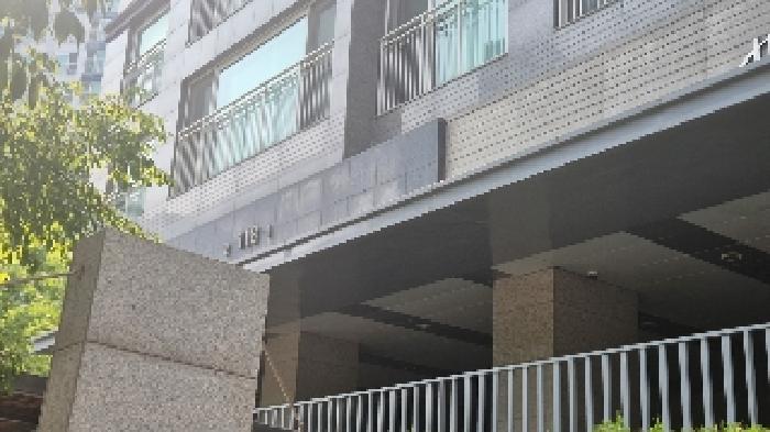 공동출입문