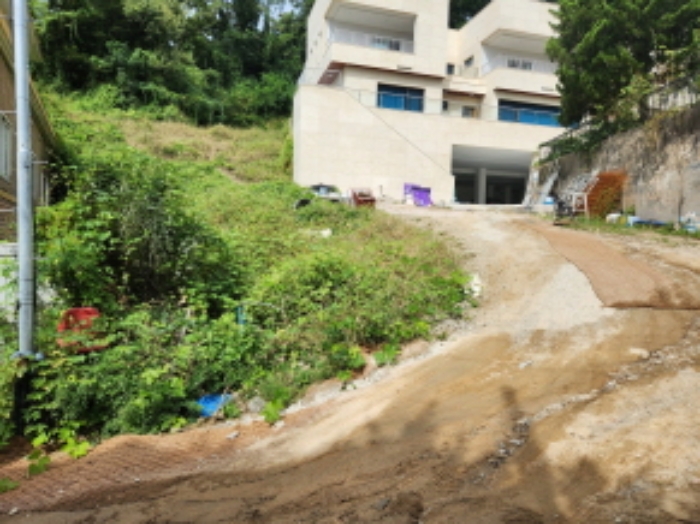 본건 부동산 전경(입구쪽에서 바라본 모습)