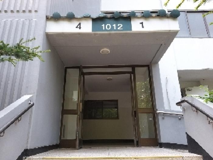 공동출입구
