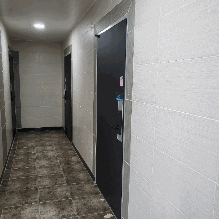 본건 2층 내부 전경