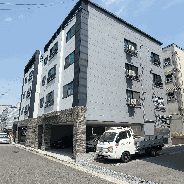 본건 남서측 전경