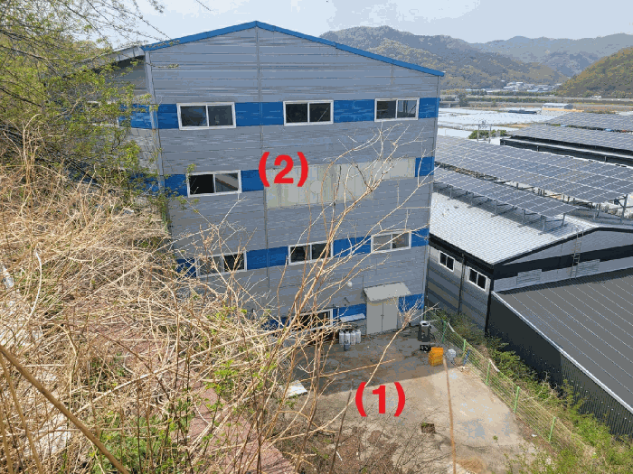 기호(1) 토지 및 지상 건물 전경
(동측 주변에서 촬영)