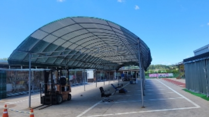 타인소유의 제시외건물 및 주변