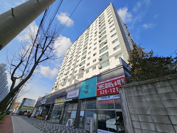 [본건 전경] 본건 남동측에서 촬영