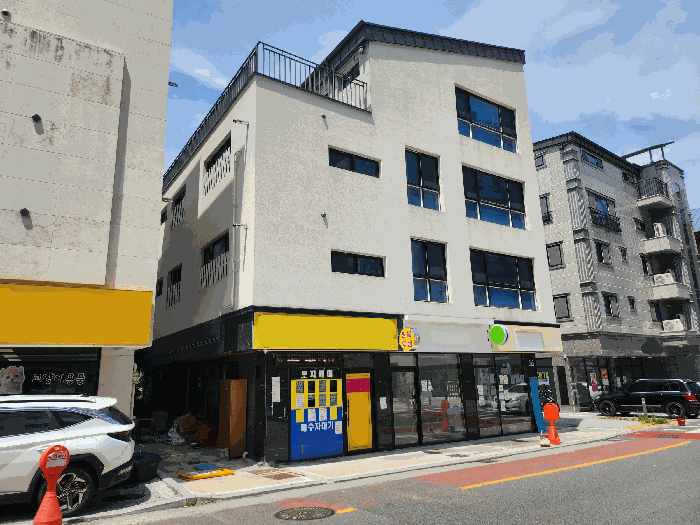 본건 전경
(동측에서 촬영)