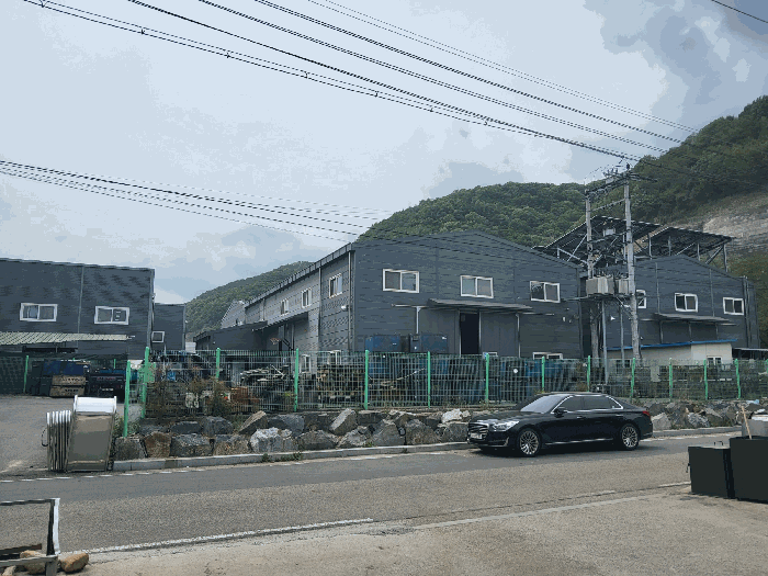 북동측에서 본 공장전경