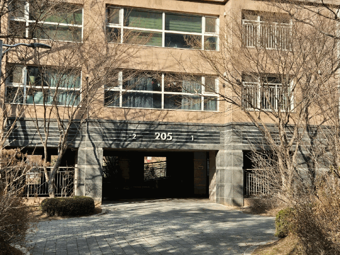 공동현관전경(남측)