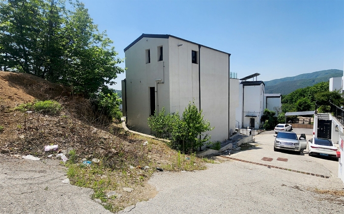 3. 기호 1토지, 기호 2건물 전경(북측에서 촬영)