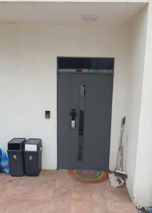 현장사진(건물 현관)