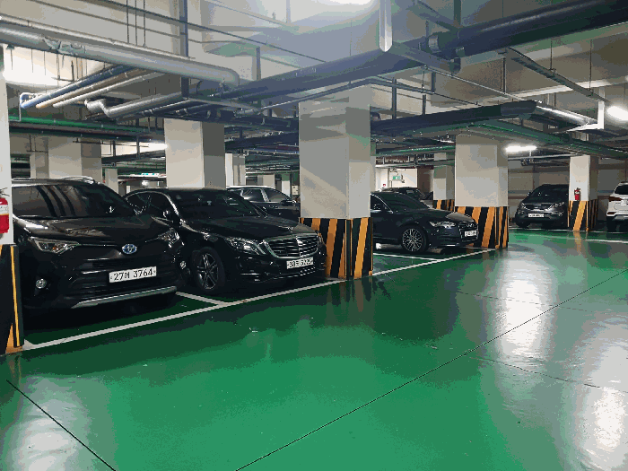 일련번호1( 지하주차장 전경).