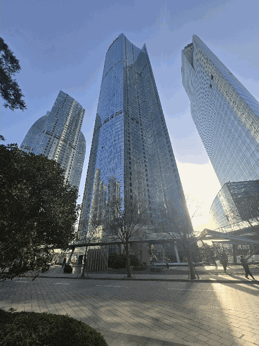 [본건 전경 (북동 → 남서)]