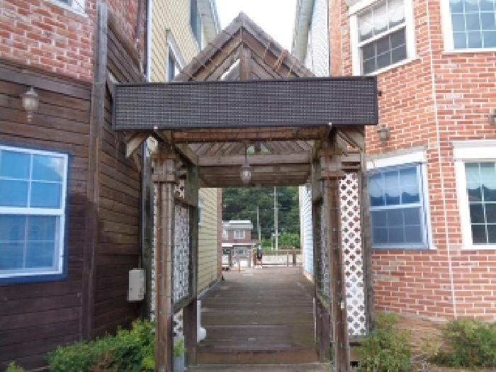 목록 2, 4 사이 통로 및 출입구 