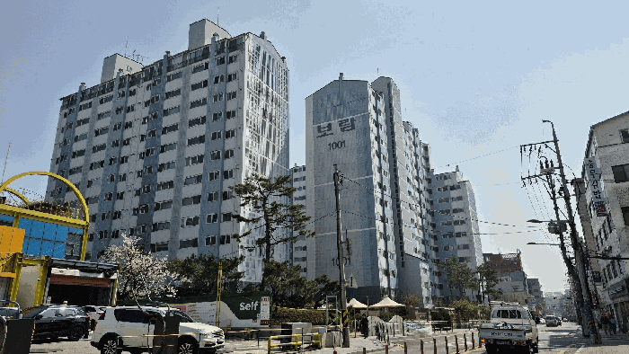 본건 소재 건물 전경