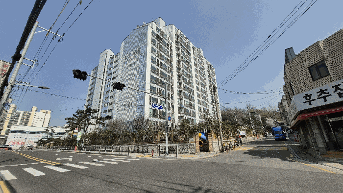 본건 소재 건물 전경