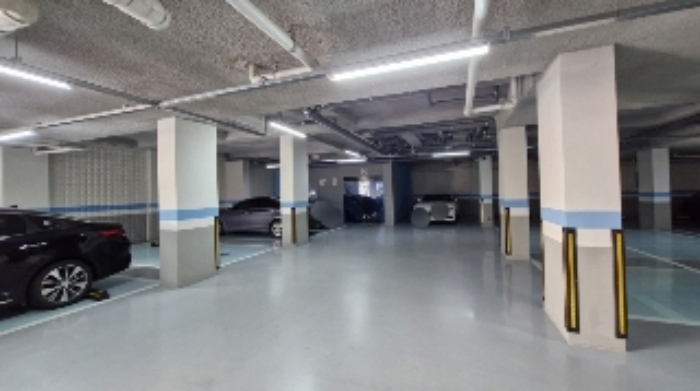 (물건 2) 지하주차장 (1층)