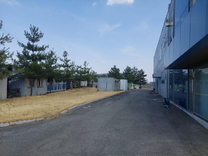 건물 측면 사진