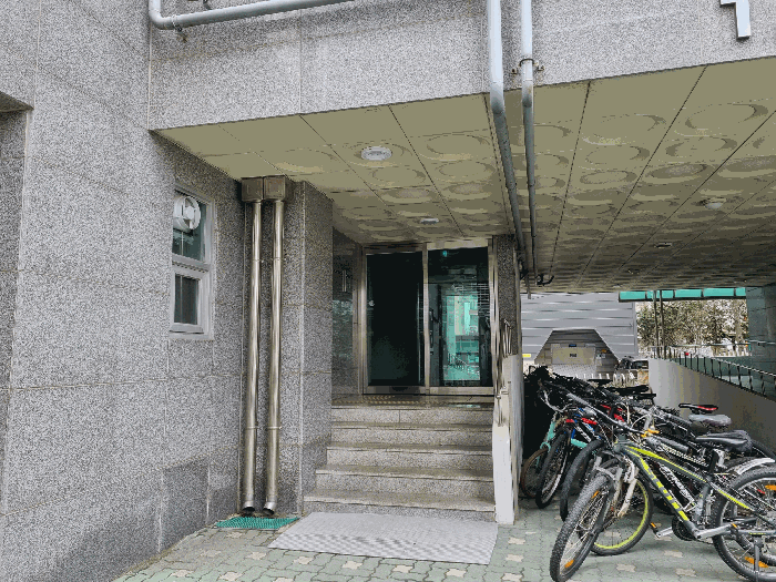 1층 공동출입구