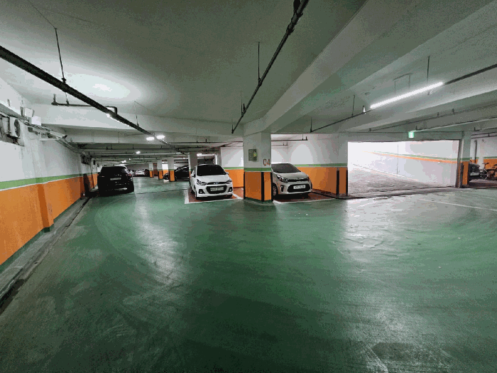 본건물내 지하1층 주차장전경