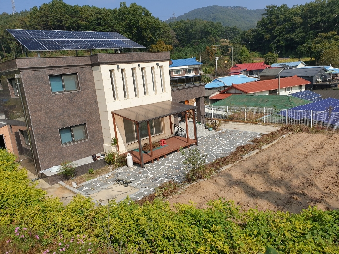 본건, 제시외건물 ㉡