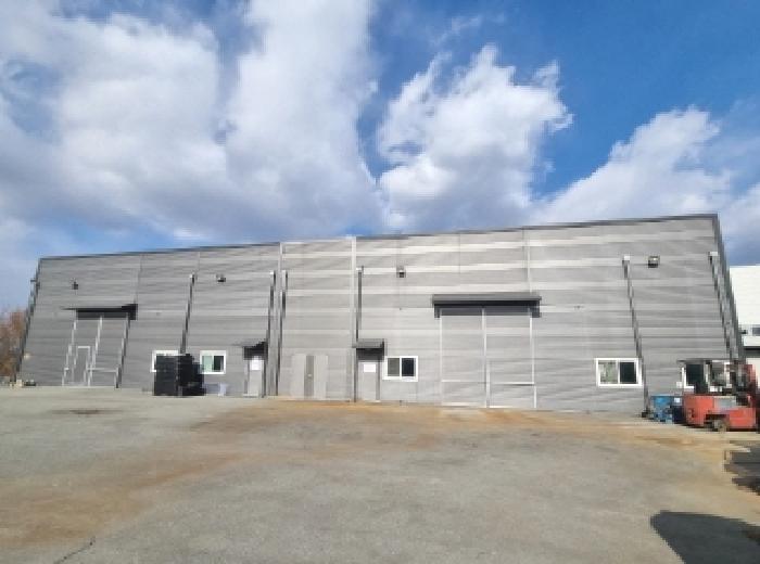 목록6 모습(좌측), 제시외 공장(중앙), 목록7 모습(우측) 모습