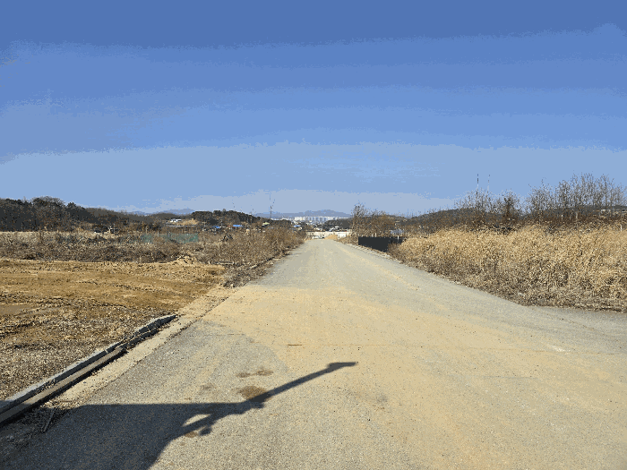 대상물건 서측에서의 주위 전경