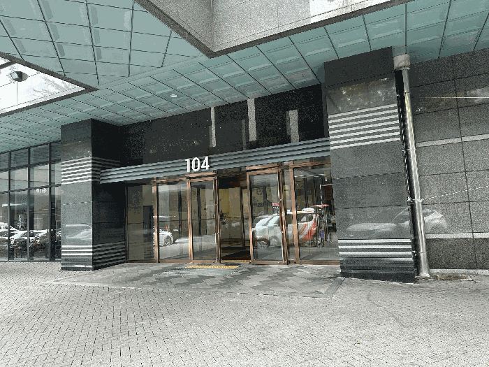 104동 1층 출입구