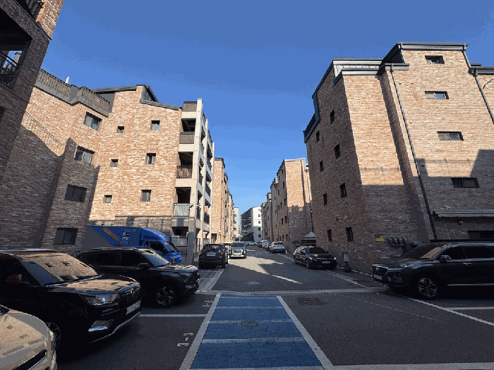 북서측에서 바라본 본건 주위 전경