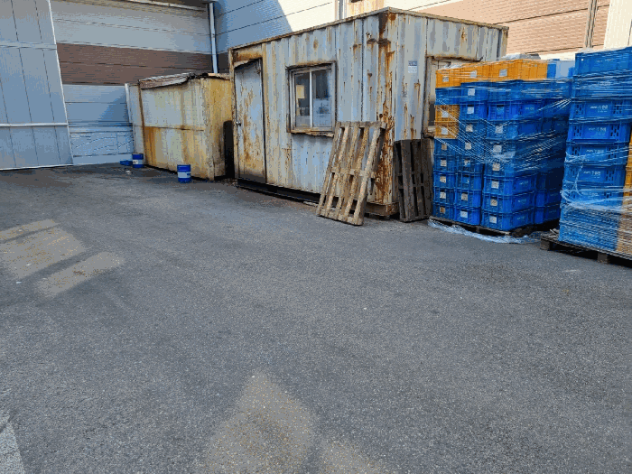 제시외건물(ㄱ) 및 컨테이너