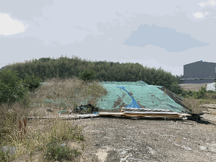 본건 지상위 적치물