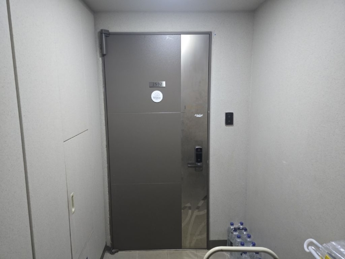 본건 전경(현관)