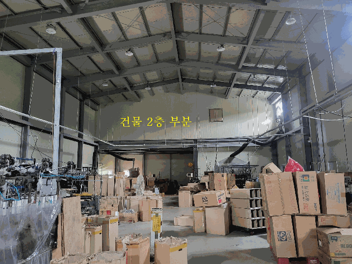 공장 내부 (2층 부분 포함)