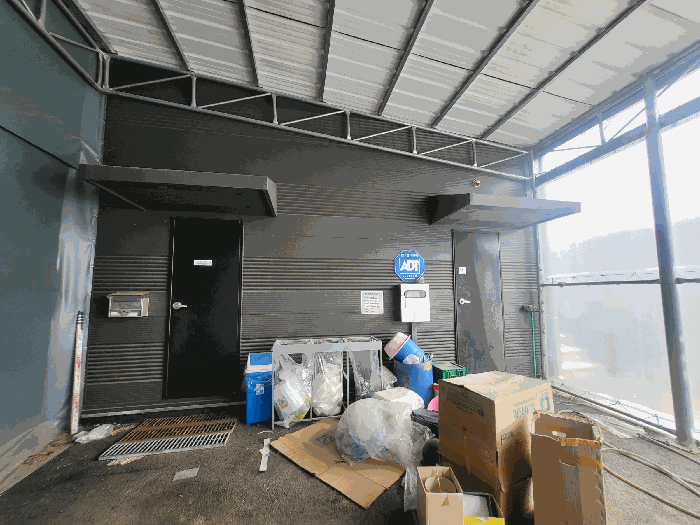 공장 외부 및 제시외건물 ㉡ 내부