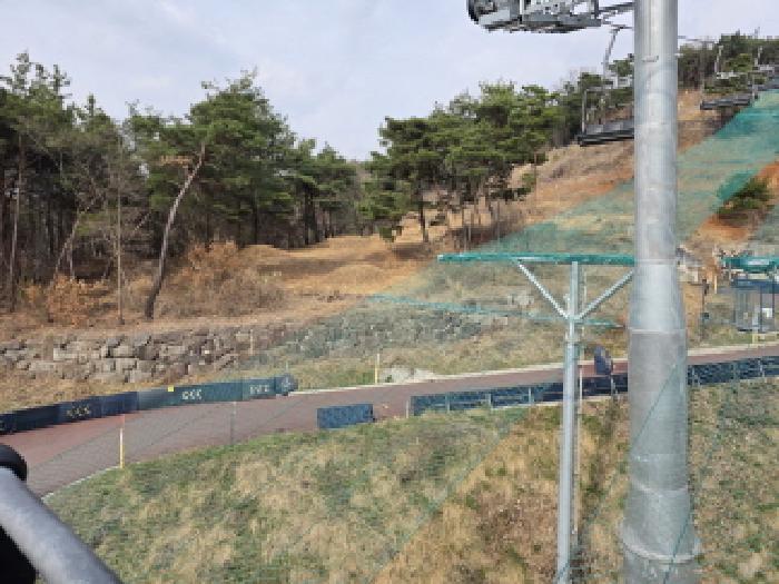 이건 부동산 일대 체어리프트기 기계 및 시설 전경