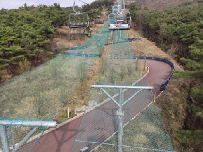 이건 부동산 일대 체어리프트기 기계 및 시설 전경