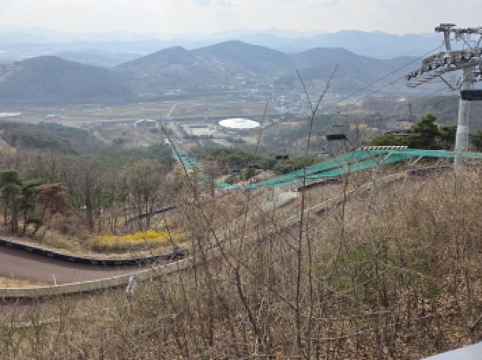 이건 부동산 일대 체어리프트기 기계 및 시설 전경