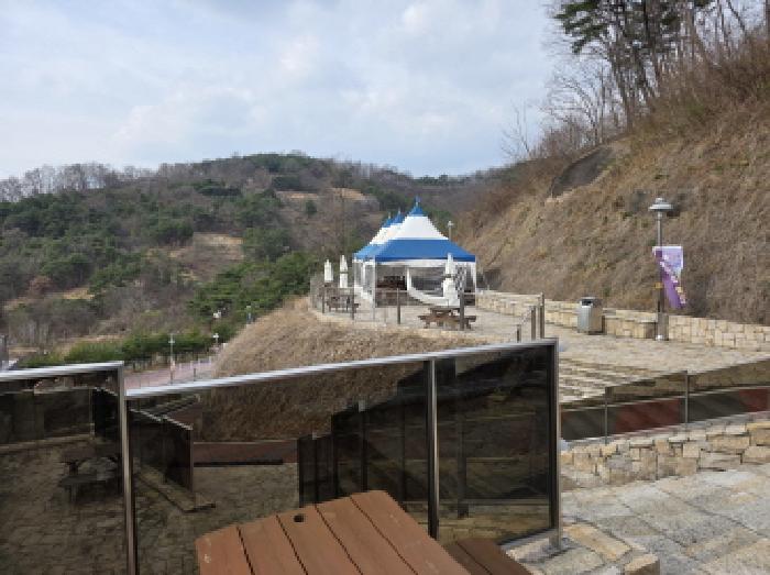 제시외 지상 구조물 등 사진