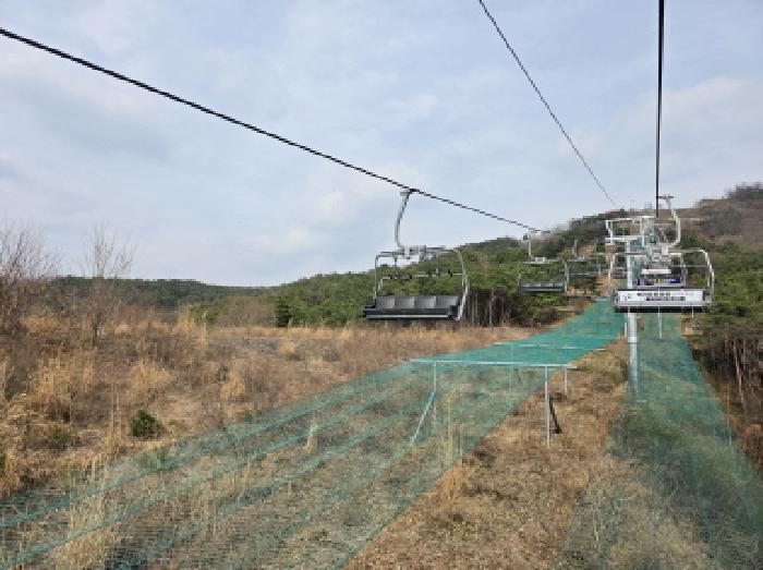 이건 부동산 일대 체어리프트기 기계 및 시설 전경