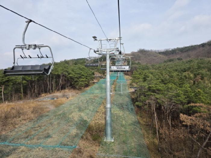 이건 부동산 일대 체어리프트기 기계 및 시설 전경