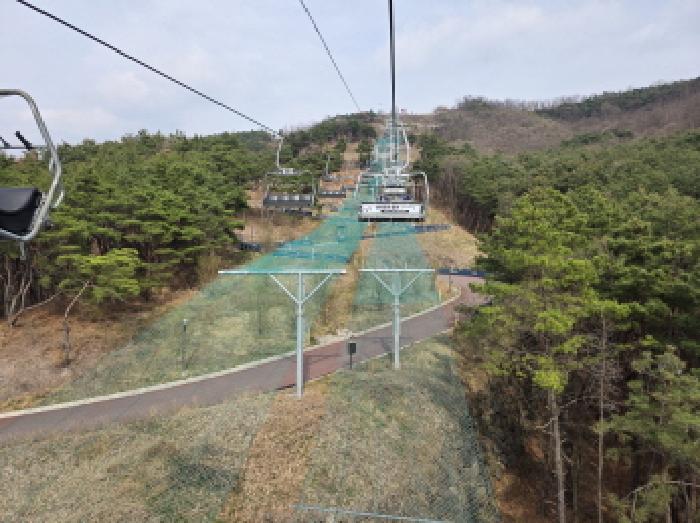 이건 부동산 일대 체어리프트기 기계 및 시설 전경