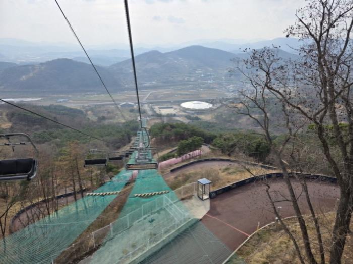 이건 부동산 일대 체어리프트기 기계 및 시설 전경