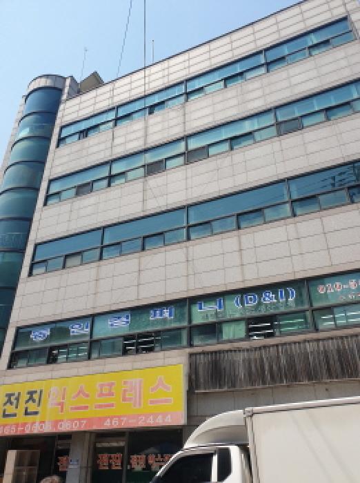 건물 전경