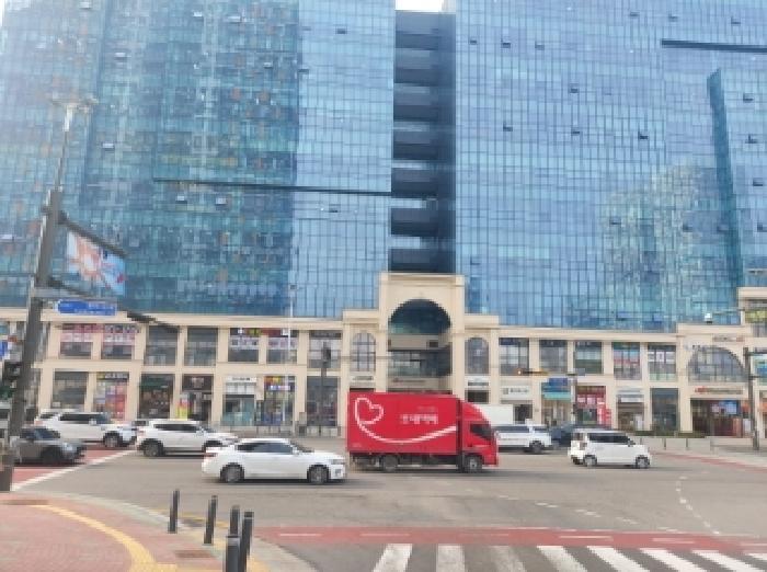 건물 전체 전경