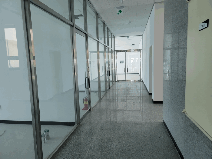 본건 통로측 전