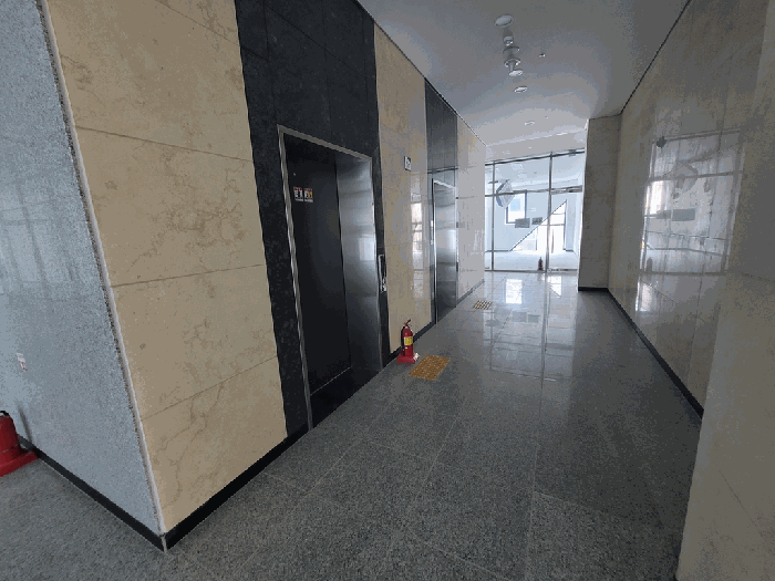 5층 엘리베이터