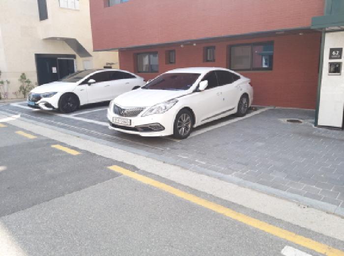 * 본건 목적물 전경(주차시설)