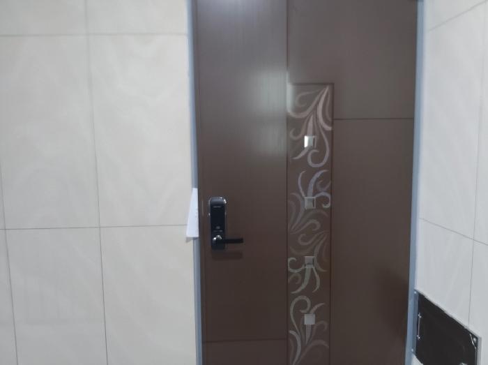 * 본건 목적물 전경(2층 현관문)