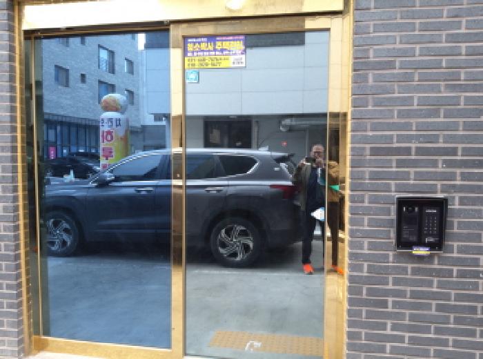 * 본건 목적물 전경(2-4층 공동출입구)