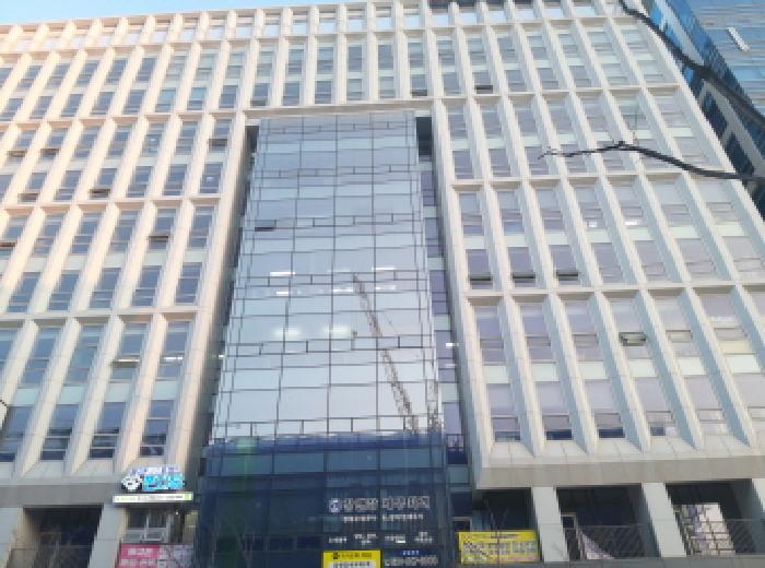 * 본건 목적물 소재 건물 전경