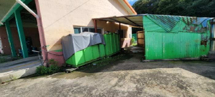 목록8 소재 제시외 천막 창고 전경